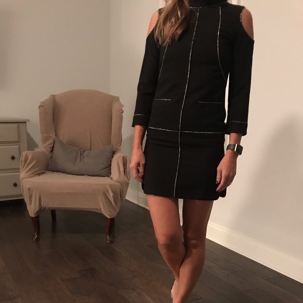 Elliatt cold shoulder dress
